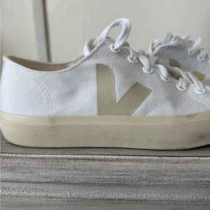 Veja Women's Cream Canvas Sneakers